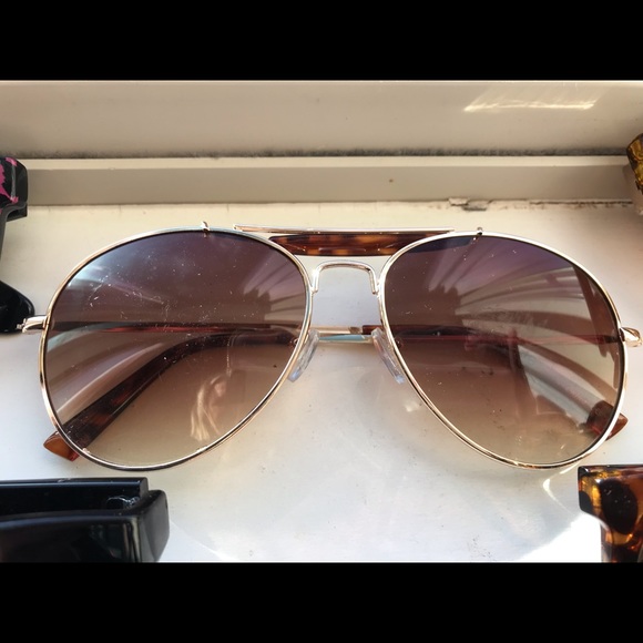 Bundle of 5 pairs of on trend sunglasses - Picture 5 of 7